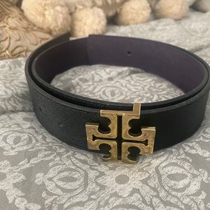 Tory Burch Logo belt! Reversible to purple!